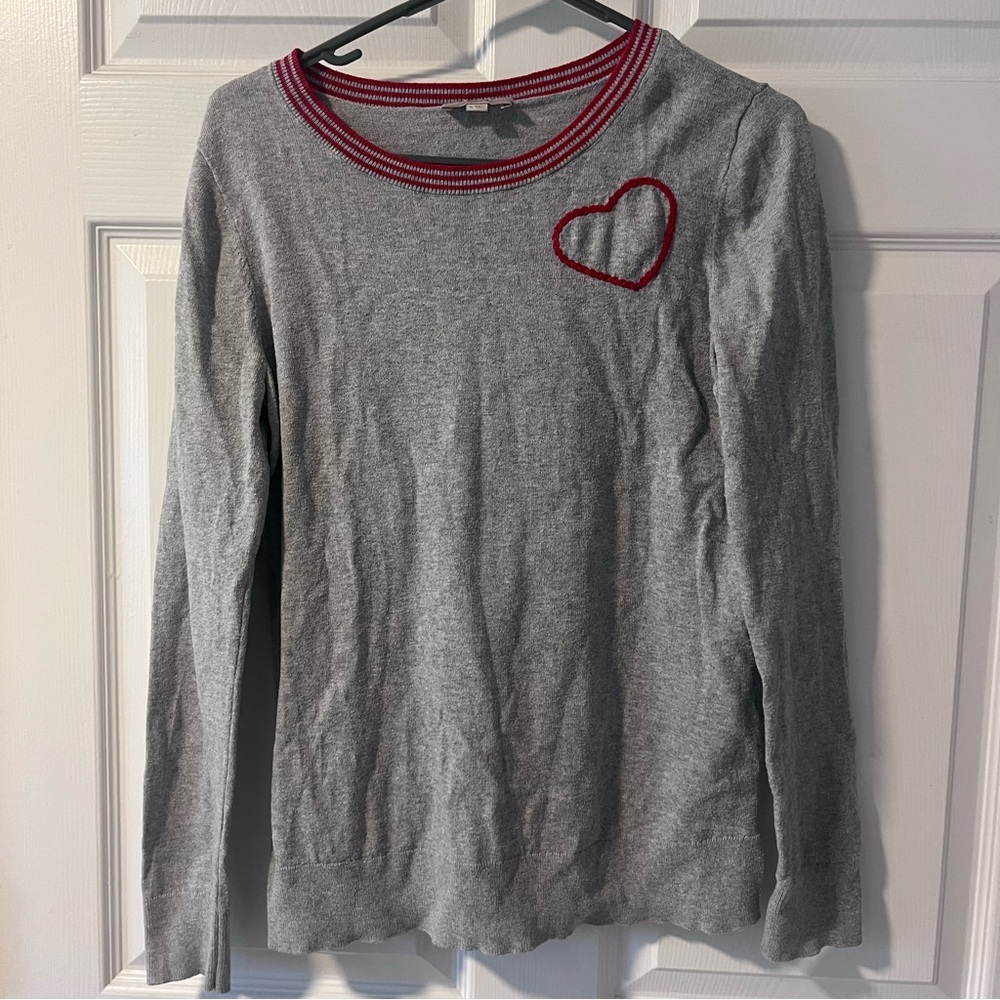 LOFT Outlet Gray Sweater with Red Heart Valentines